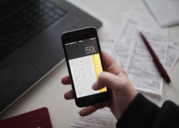 E-ticarette gümrük muafiyeti 75 Euro'dan 30 Euro'ya düşürüldü.