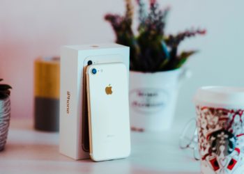 Apple iPhone 7 geliyor.