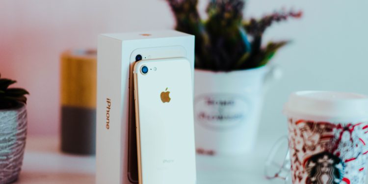 Apple iPhone 7 geliyor.